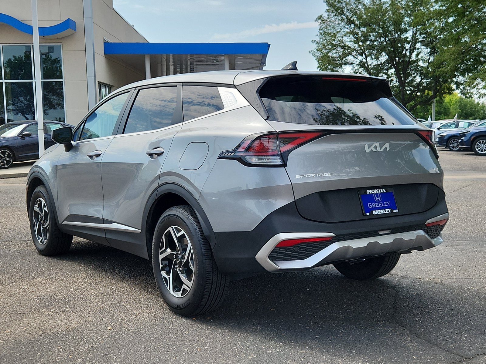 Used 2023 Kia Sportage LX AWD/4WD image 3