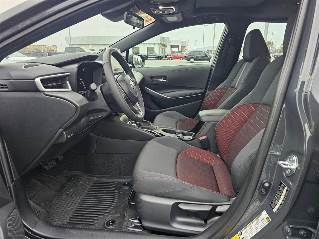 Used 2025 Toyota Corolla SE image 25