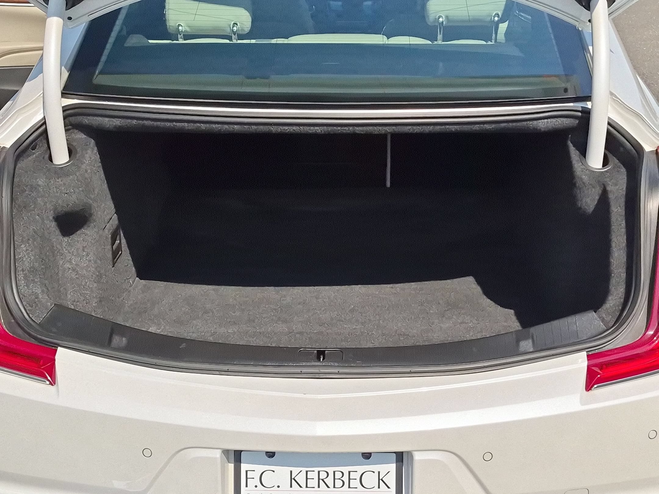 Certified 2018 Cadillac XTS Luxury FWD image 24