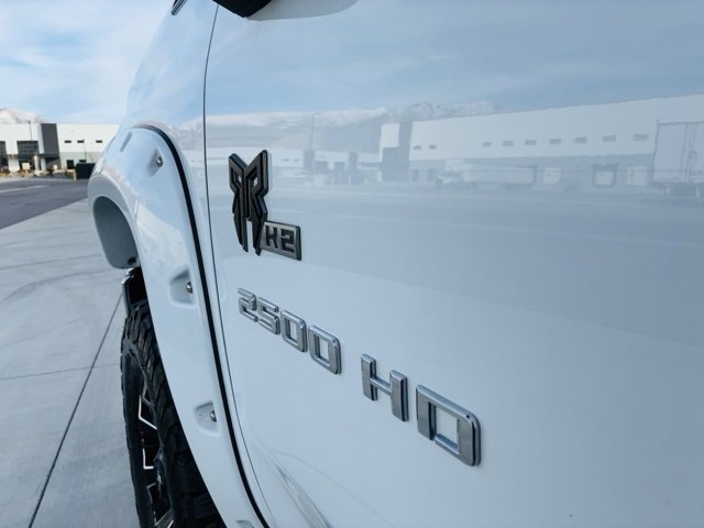 Used 2020 Chevrolet Silverado 2500 LTZ w/ LTZ Premium Package image 9