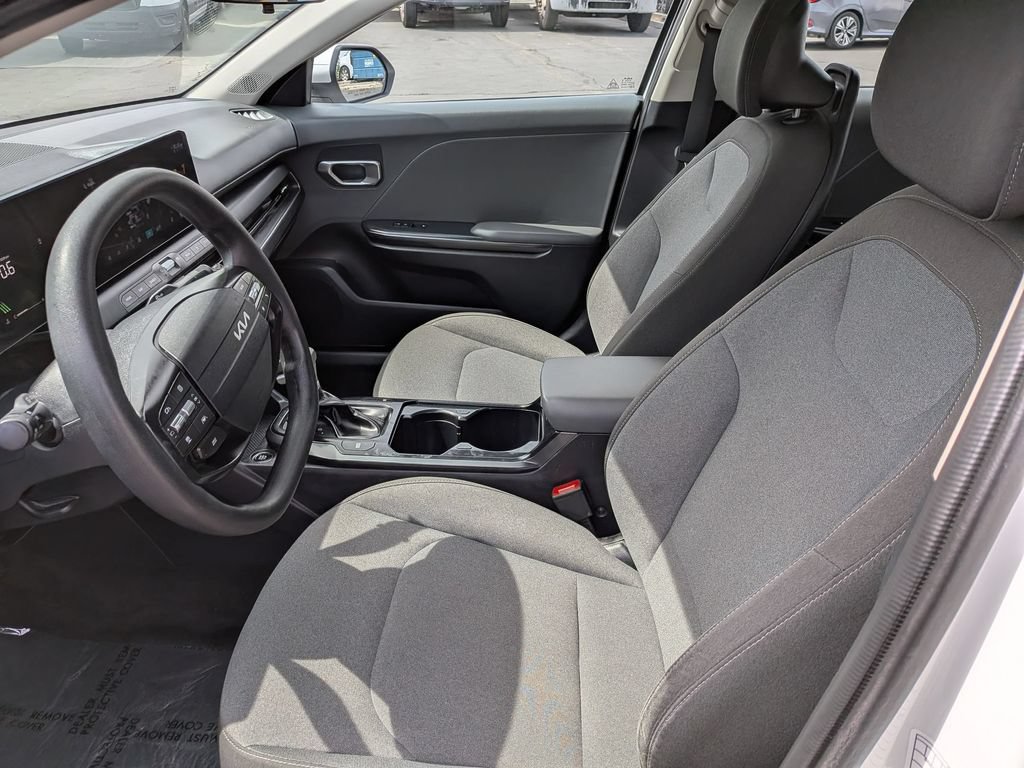 Used 2025 Kia K4 FWD image 15