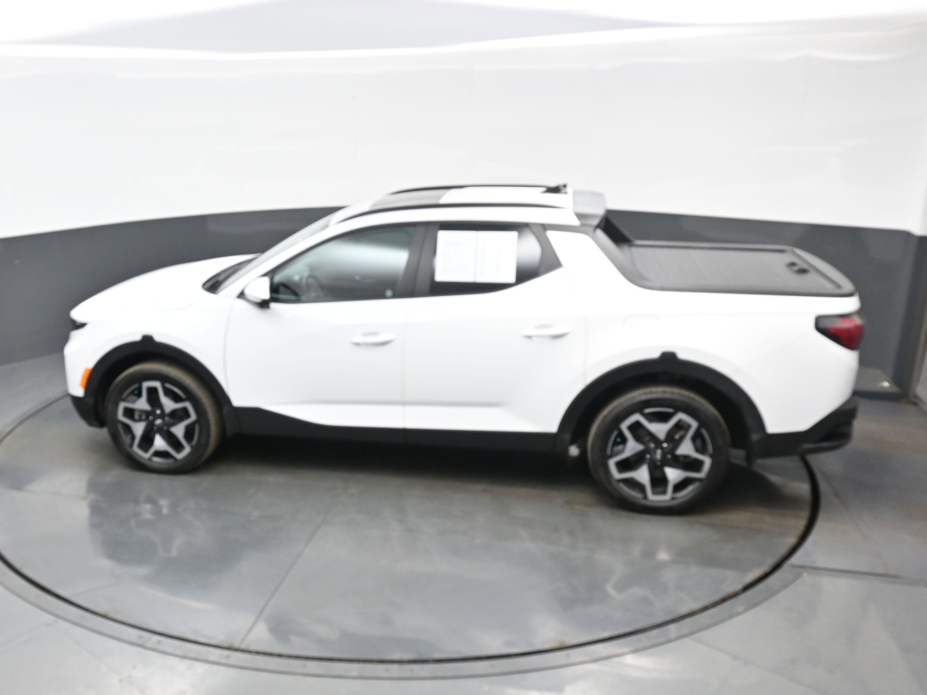 Certified 2023 Hyundai Santa Cruz Limited w/ Winter Package image 35