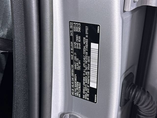 Used 2023 Volvo XC40 B5 Core image 99