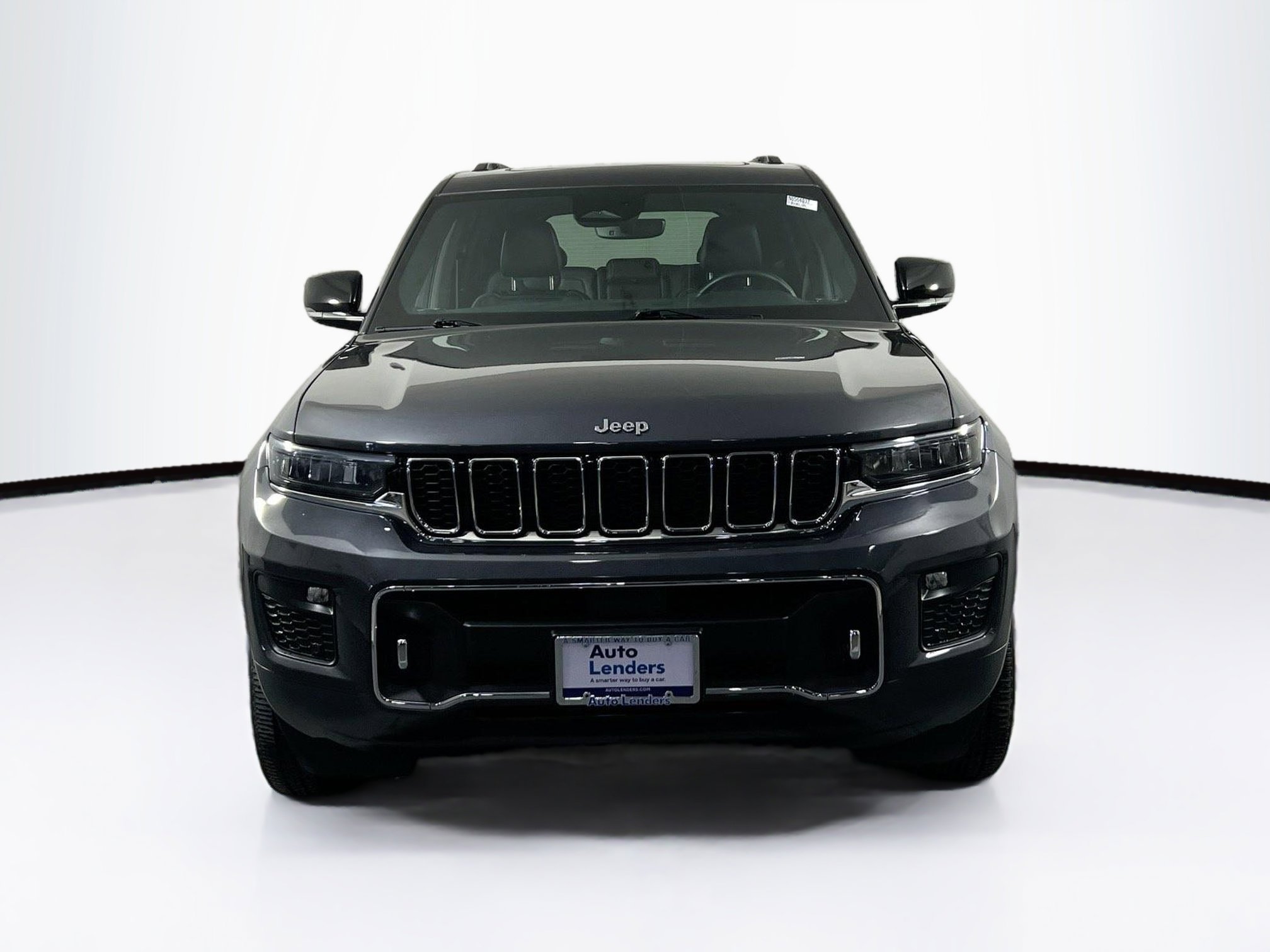 Used 2022 Jeep Grand Cherokee Overland AWD/4WD image 2