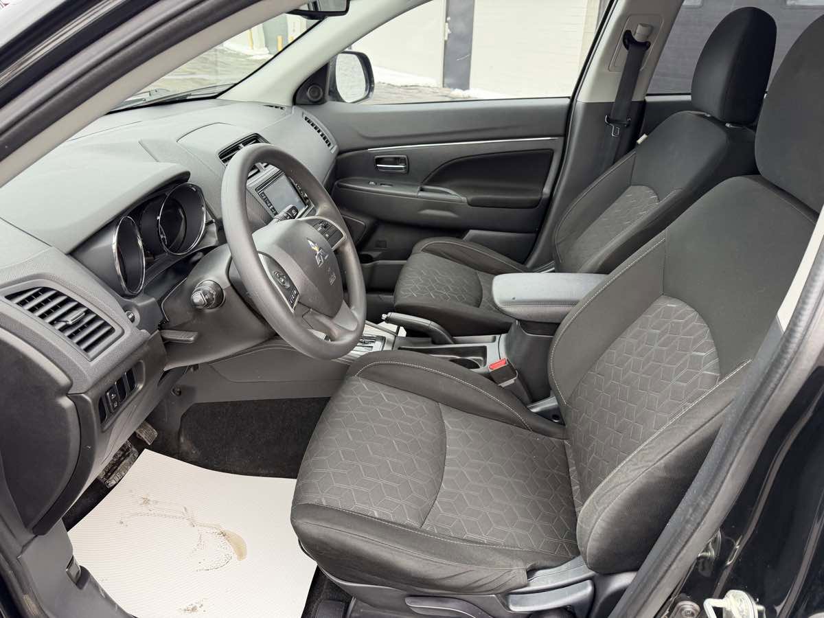 Used 2021 Mitsubishi Outlander Sport ES image 10