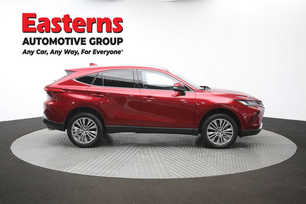 Used 2024 Toyota Venza LE AWD/4WD image 46