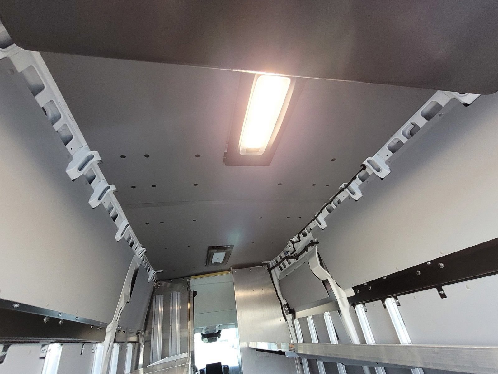 New 2024 RAM ProMaster 3500 w/ Delivery Van Package FWD image 14