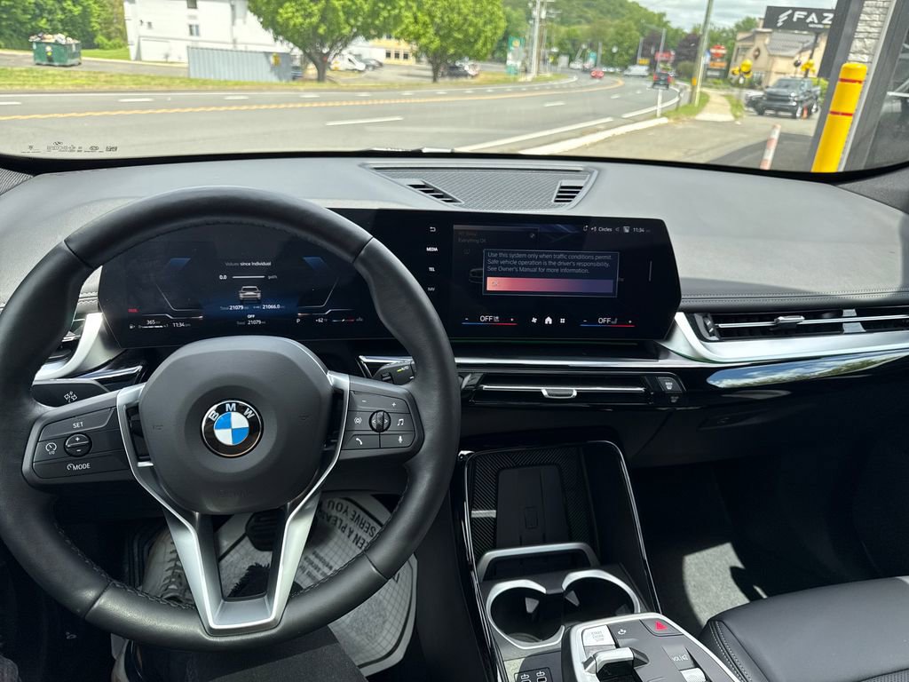 Used 2025 BMW X1 xDrive28i AWD/4WD image 19