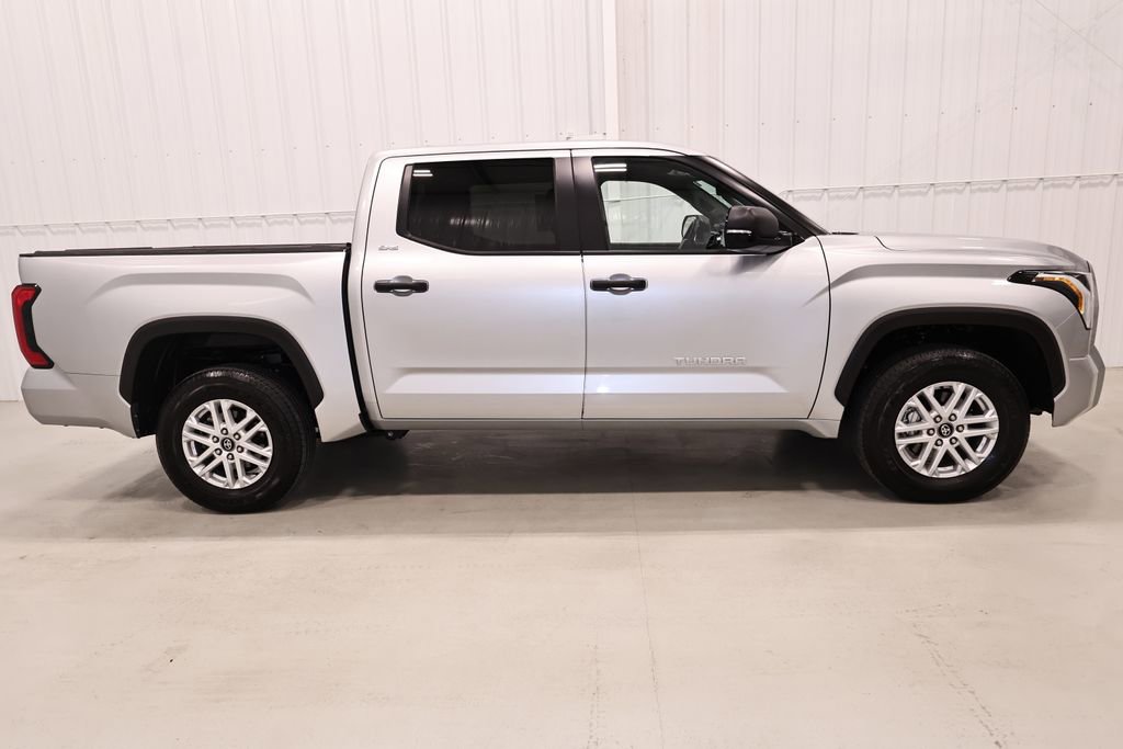 Used 2025 Toyota Tundra SR5 w/ SR5 Convenience Package AWD/4WD image 2