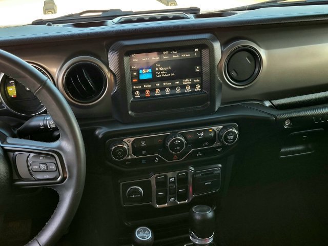 Used 2023 Jeep Wrangler Unlimited AWD/4WD image 13