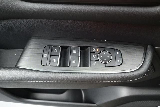 Used 2026 Nissan Armada PRO-4X w/ Captain's Chari Seat Package AWD/4WD image 10