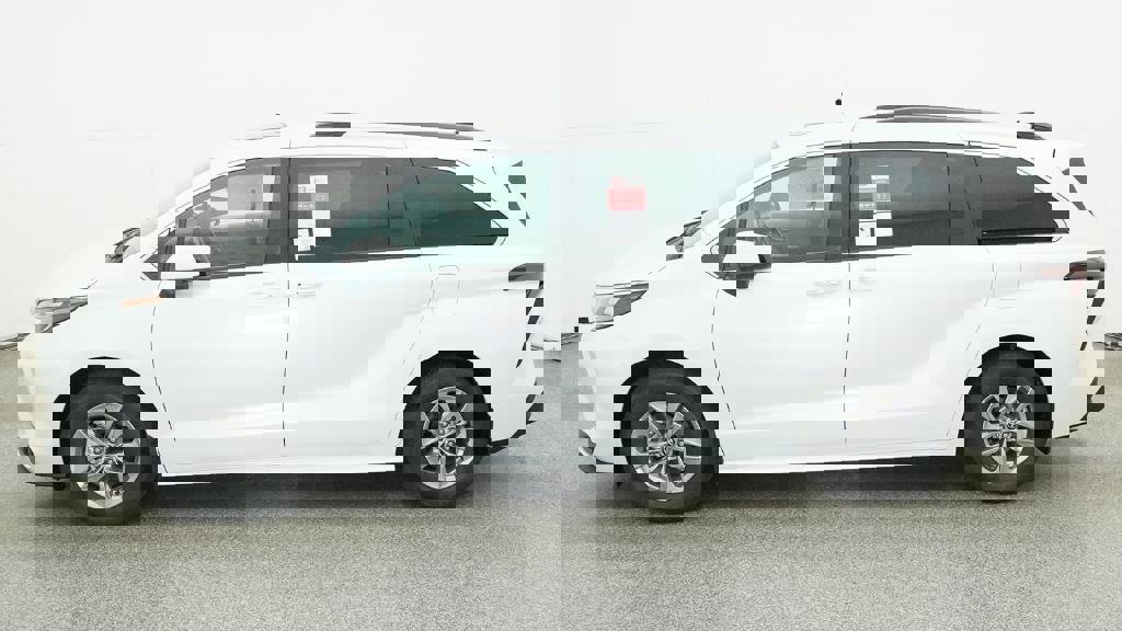 New 2026 Toyota Sienna XLE image 4