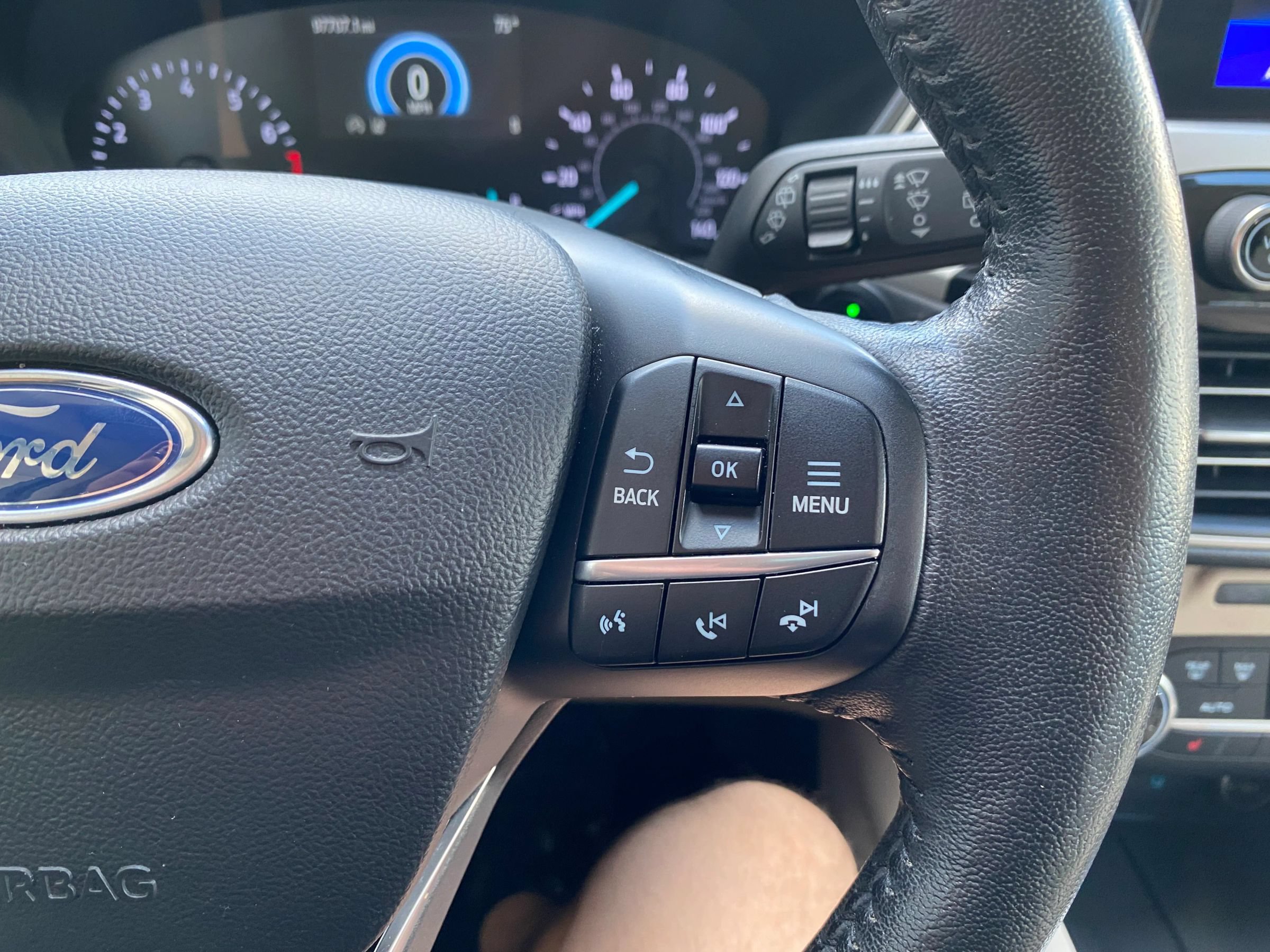 Used 2020 Ford Escape SEL AWD/4WD image 16