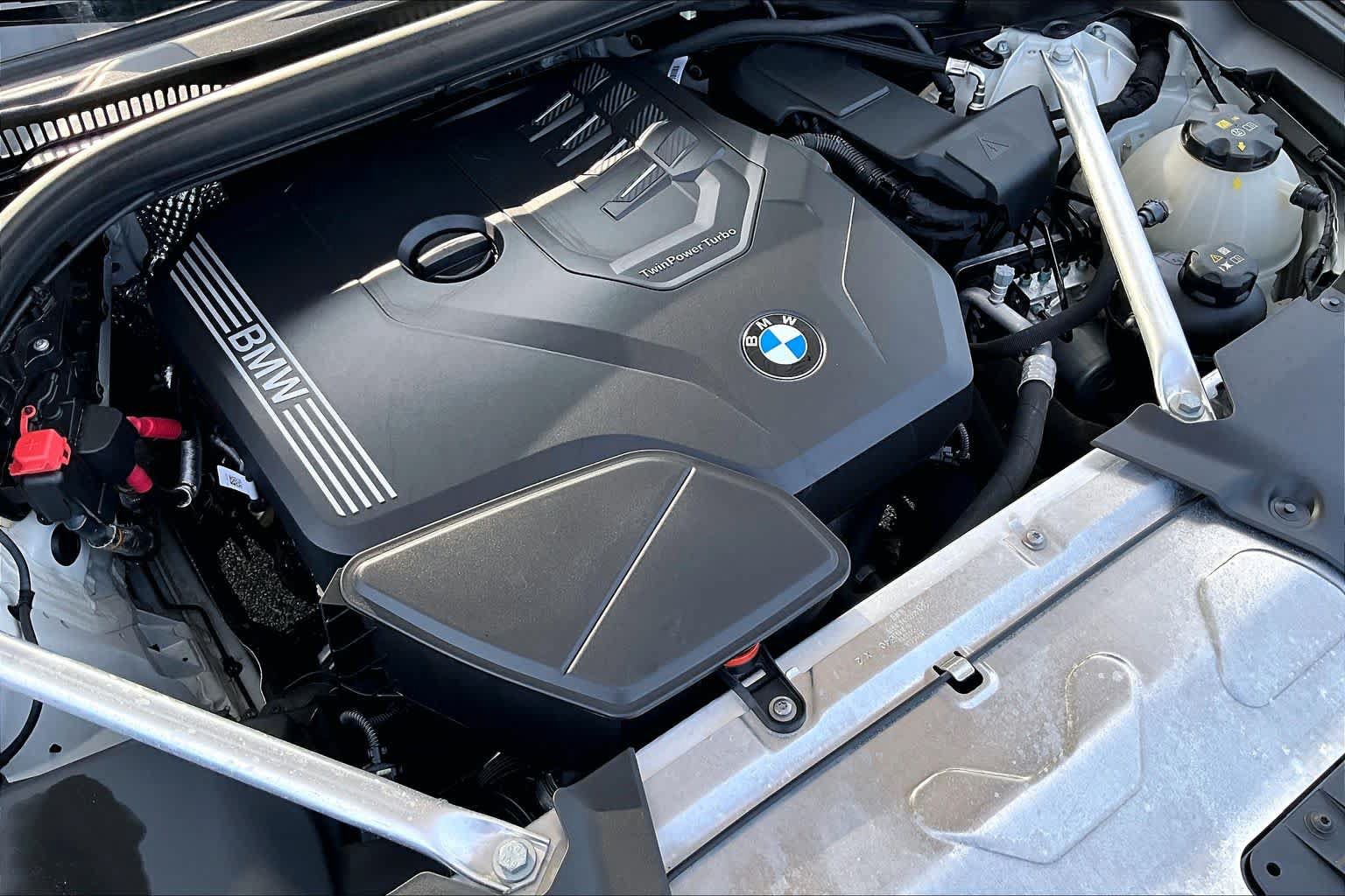 Used 2024 BMW X4 xDrive30i w/ Premium Package AWD/4WD image 35