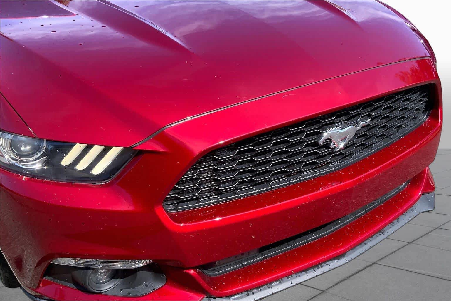 Used 2015 Ford Mustang Convertible w/ Equipment Group 051A RWD image 25