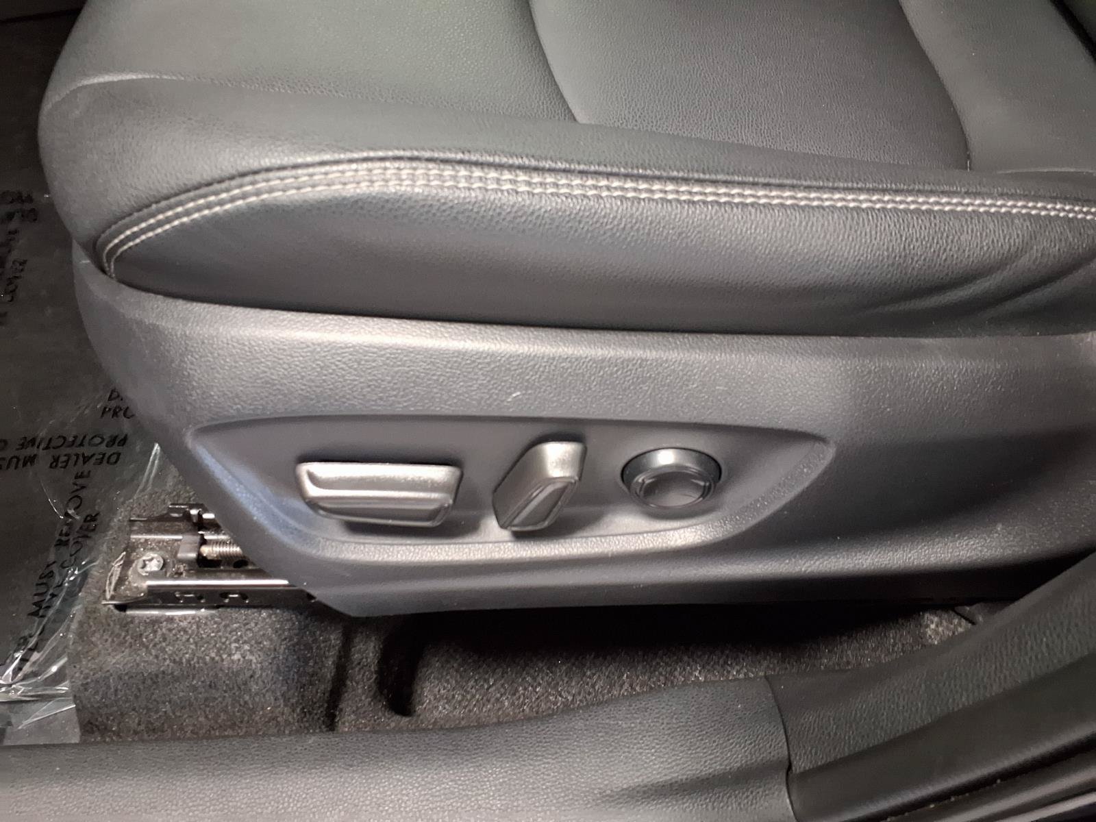 Used 2025 Toyota Corolla Cross XLE FWD image 20