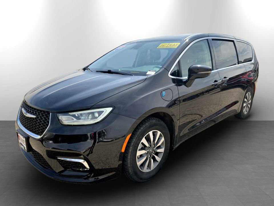 Used 2024 Chrysler Pacifica Select image 12