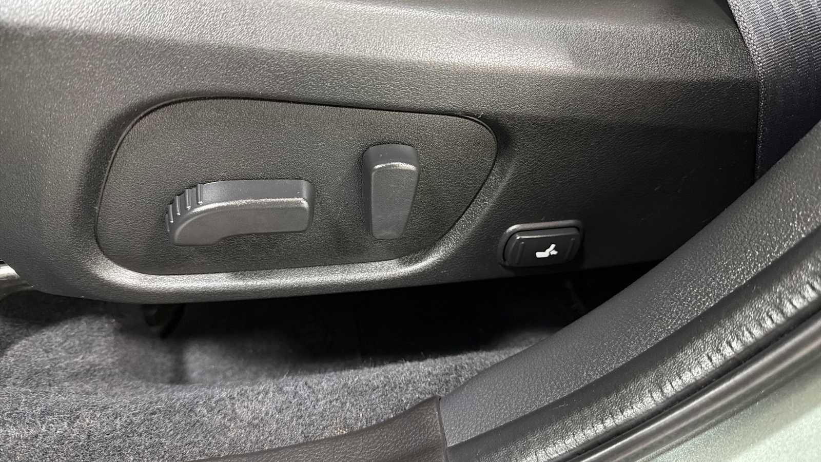 Used 2017 Subaru Forester 2.5i Premium w/ Popular Package #1A image 14