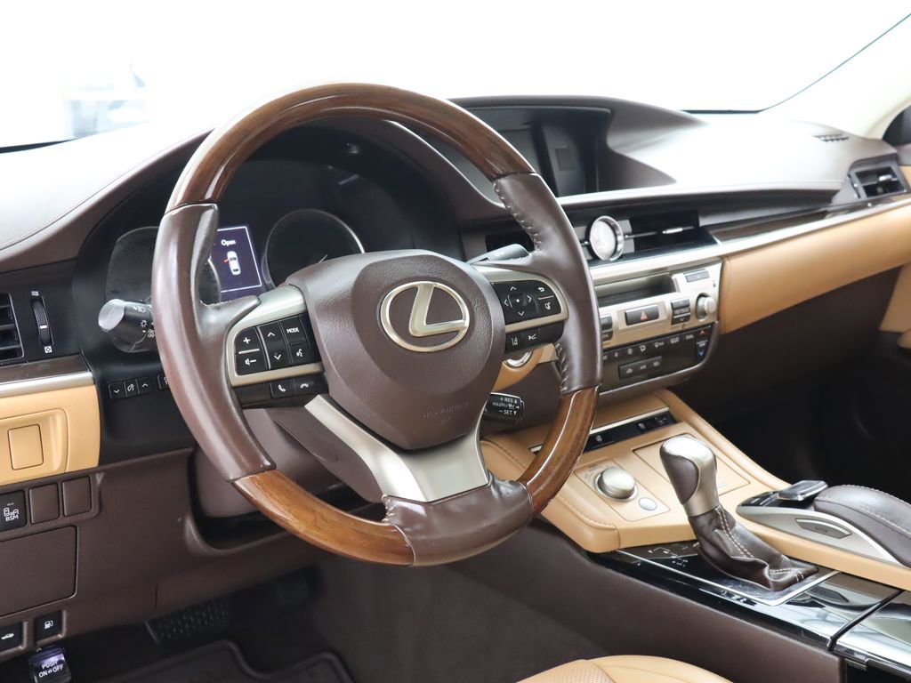Used 2017 Lexus ES 350 w/ Navigation System Package FWD image 15