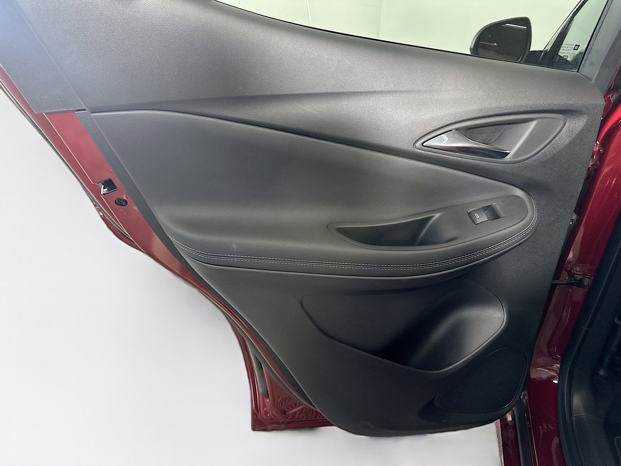 Used 2023 Buick Encore GX Select w/ Sport Touring Package image 25