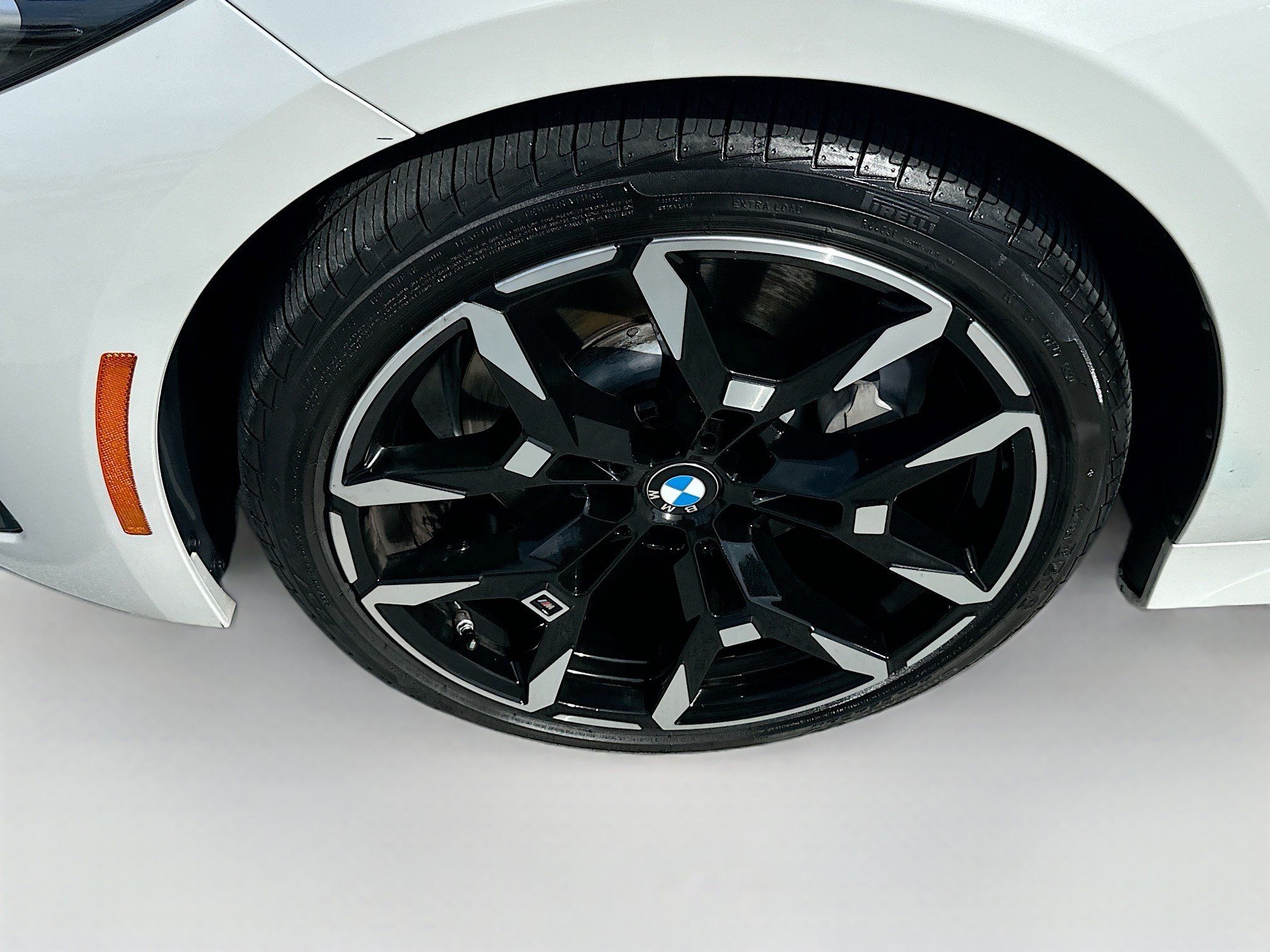 Certified 2025 BMW 330i Sedan w/ M Sport Package RWD image 34