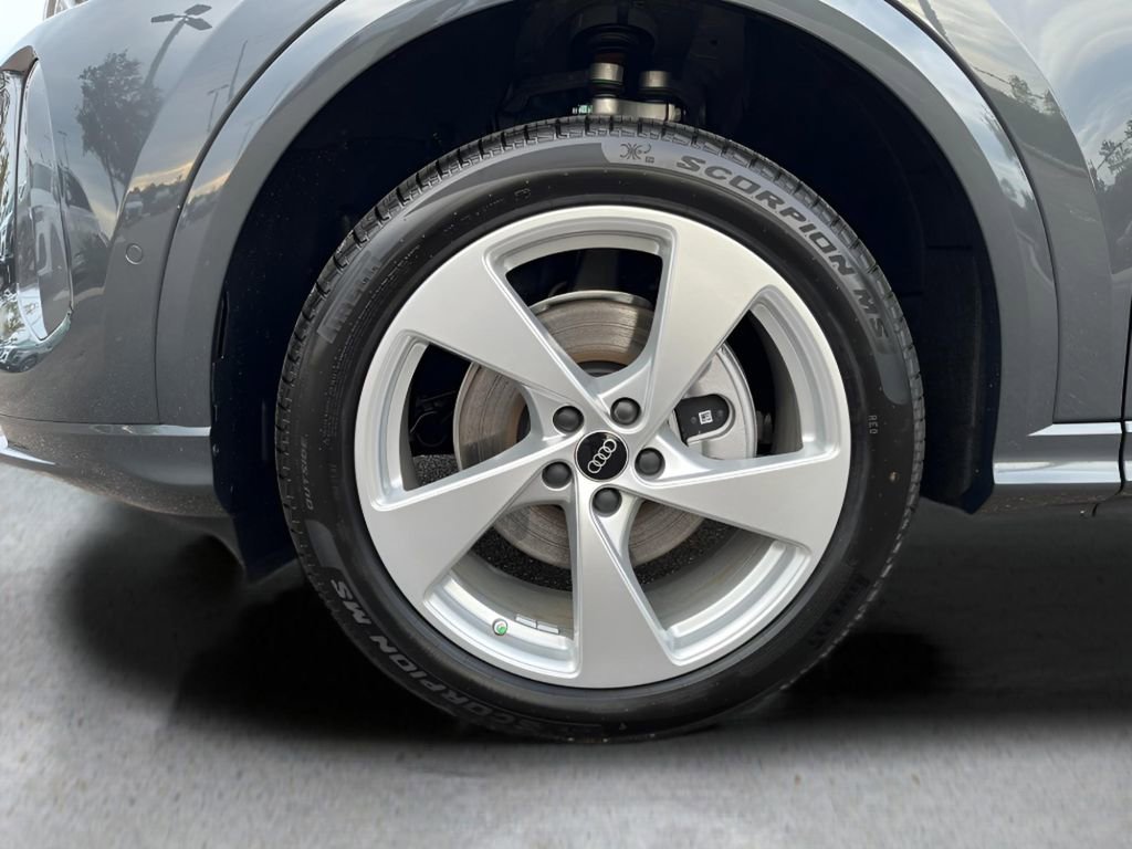 New 2025 Audi Q5 Premium Plus image 9