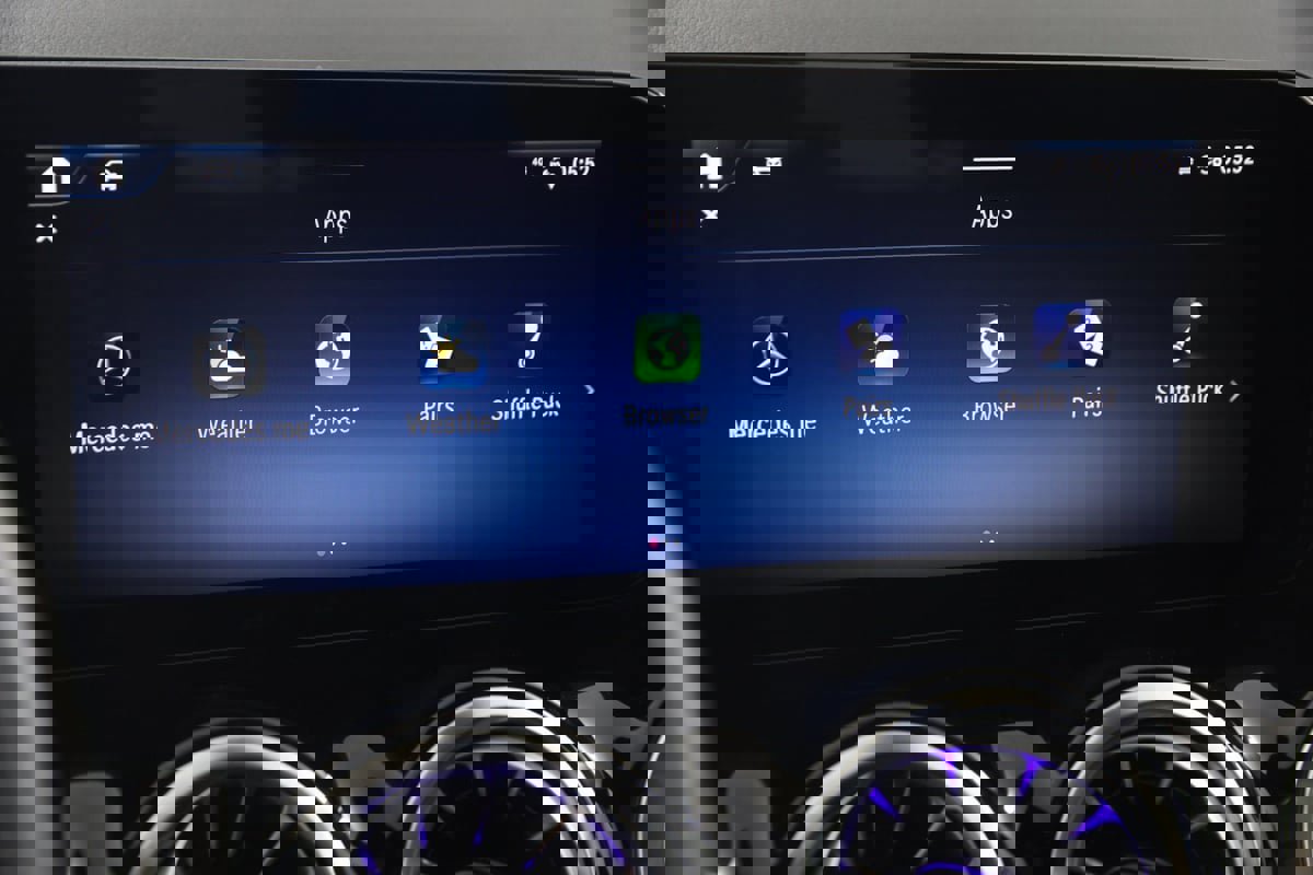 Used 2024 Mercedes-Benz GLA 35 AMG 4MATIC image 43