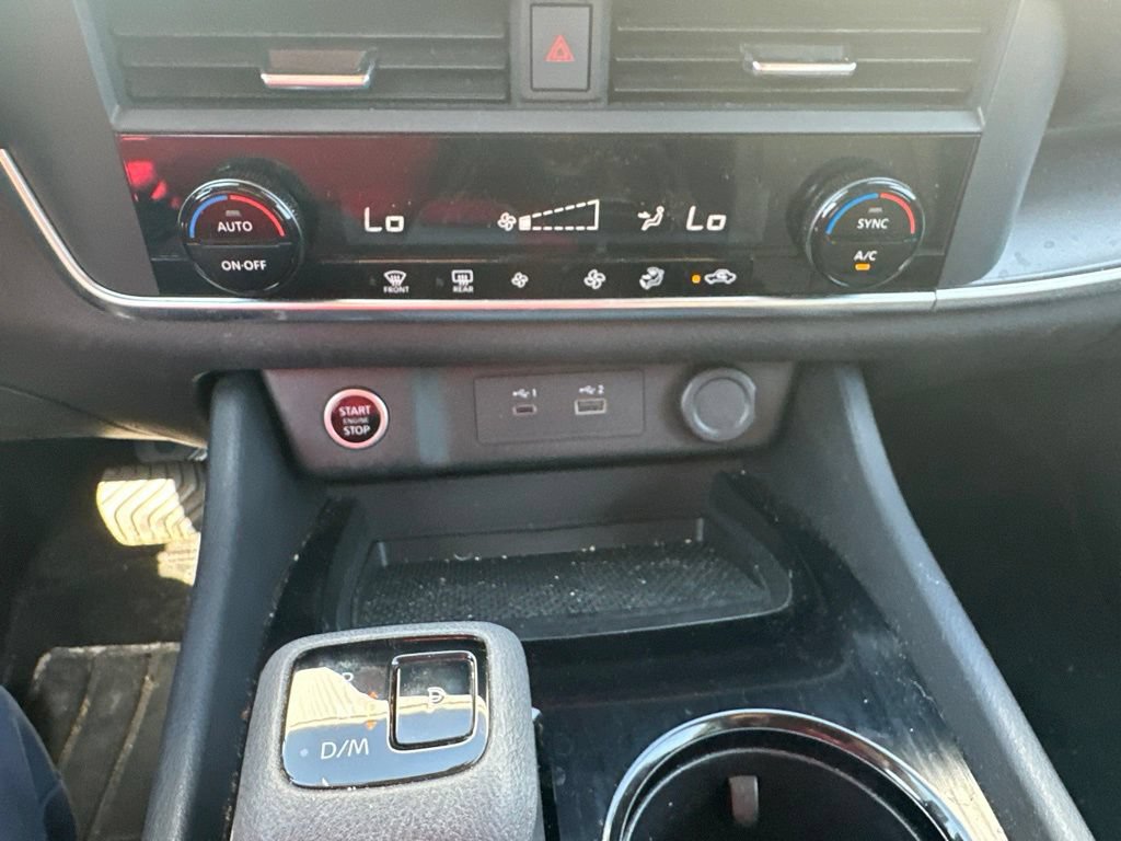 Used 2023 Nissan Rogue SV AWD/4WD image 43
