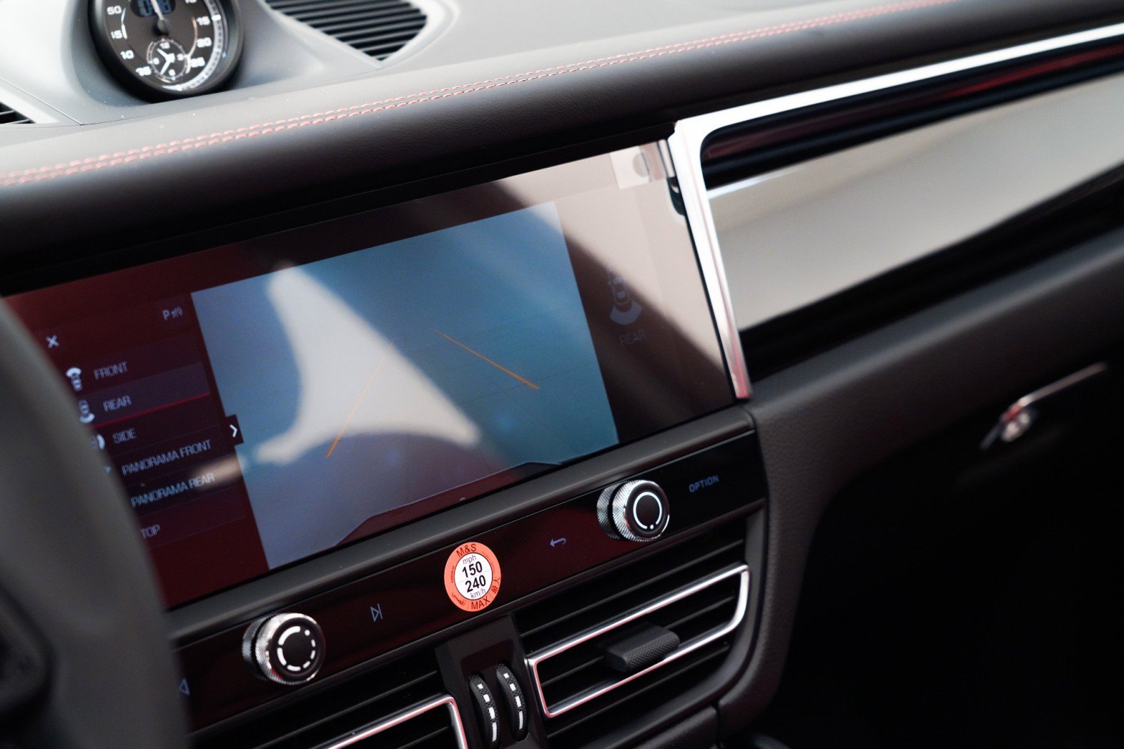 New 2026 Porsche Macan image 29