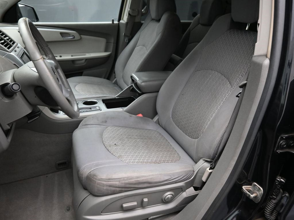 Used 2009 Chevrolet Traverse LT image 11