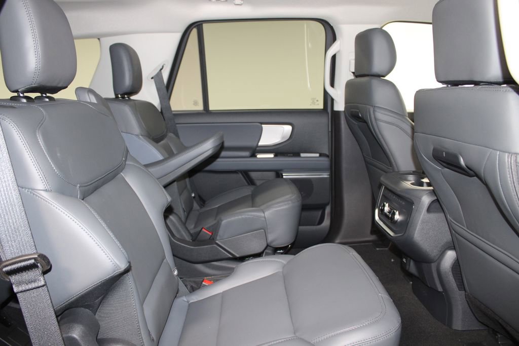 New 2026 Ford Expedition Active image 32