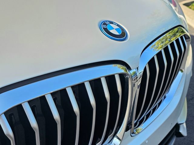 Used 2023 BMW X5 xDrive45e w/ Parking Assistance Package AWD/4WD image 4