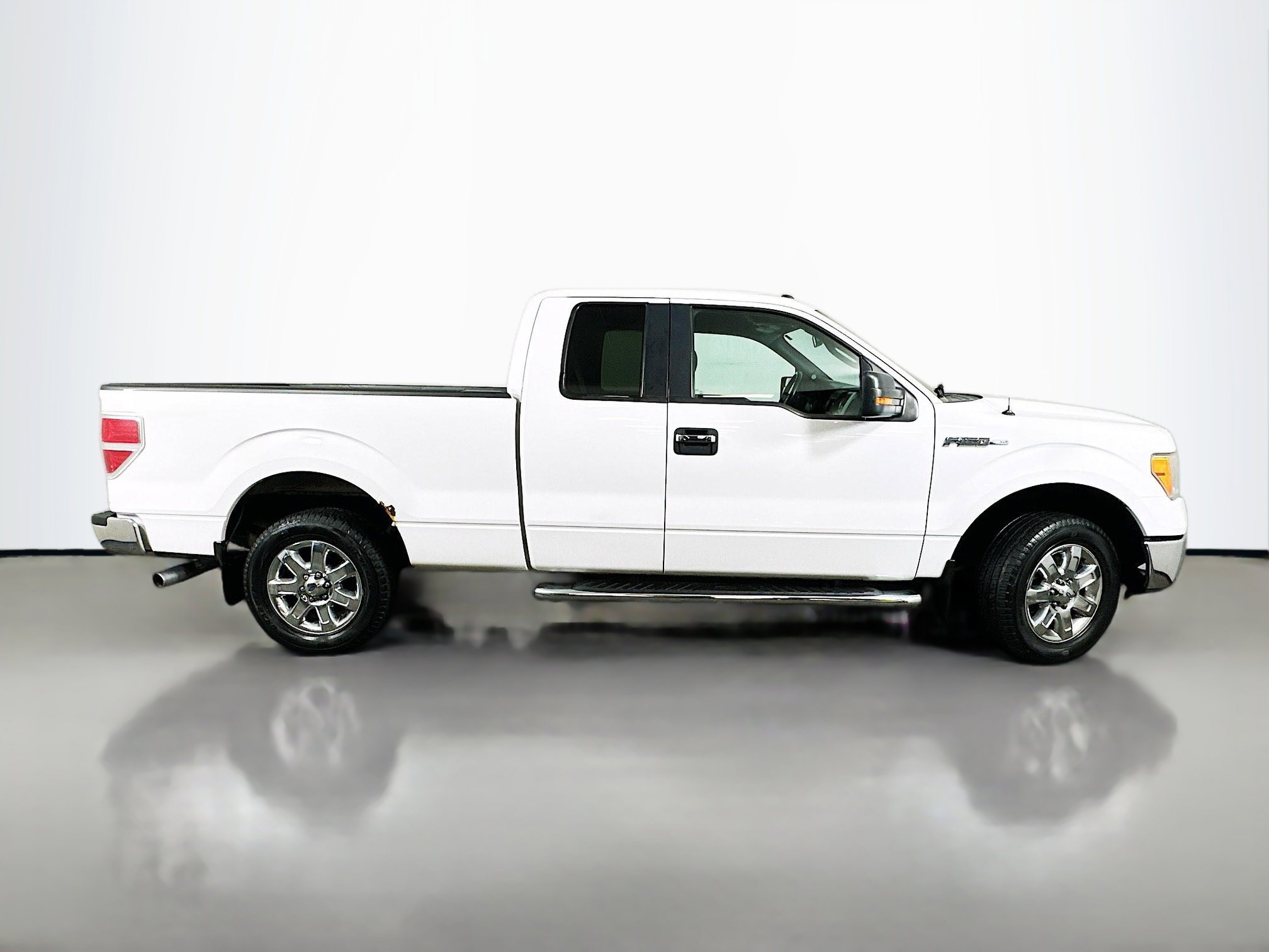Used 2014 Ford F150 XLT w/ XLT Chrome Package RWD image 8