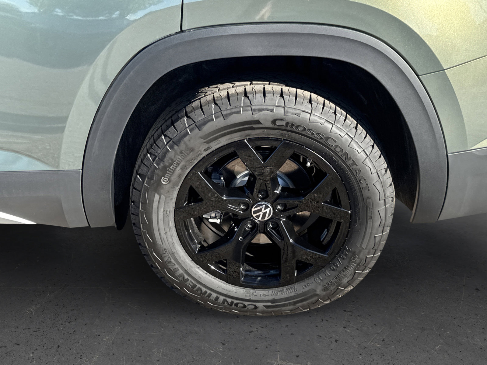 New 2026 Volkswagen Atlas Peak Edition image 9