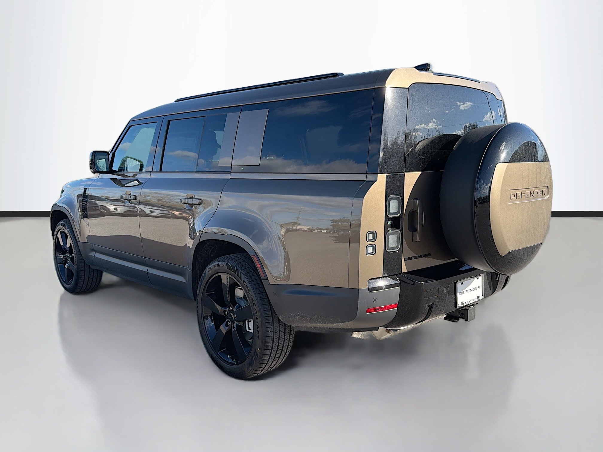 New 2026 Land Rover Defender 130 S image 3