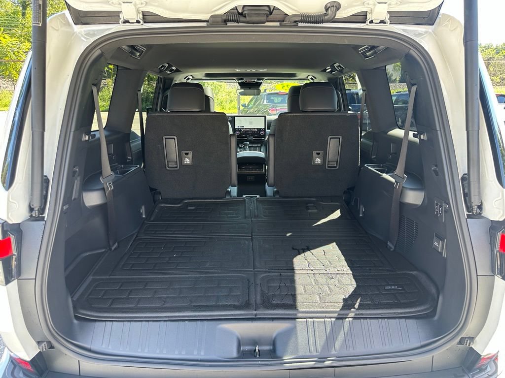 Used 2025 Lexus GX 550 w/ Accessory Package (Z1) AWD/4WD image 29