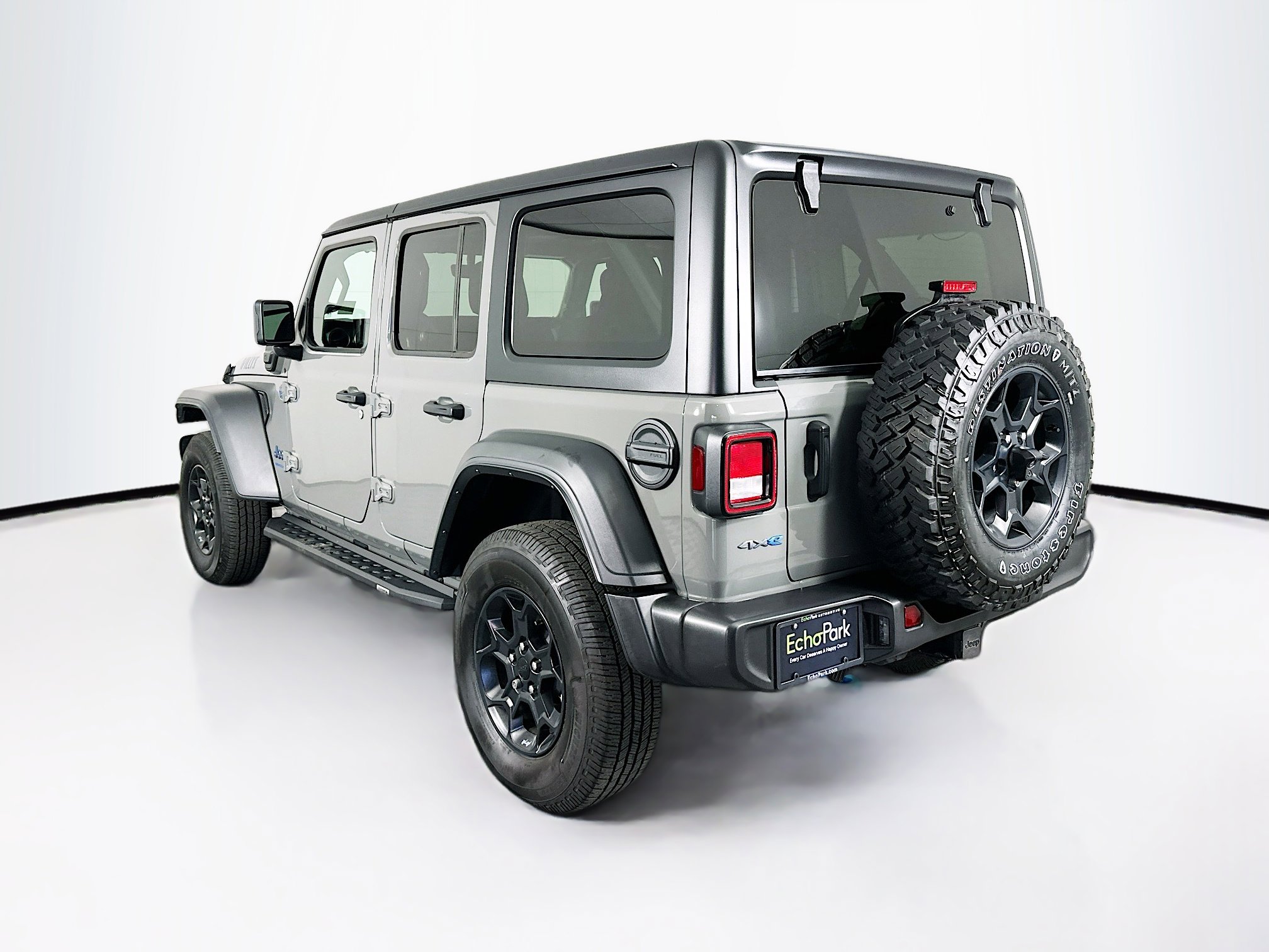 Used 2023 Jeep Wrangler Unlimited w/ Cold Weather Group image 5