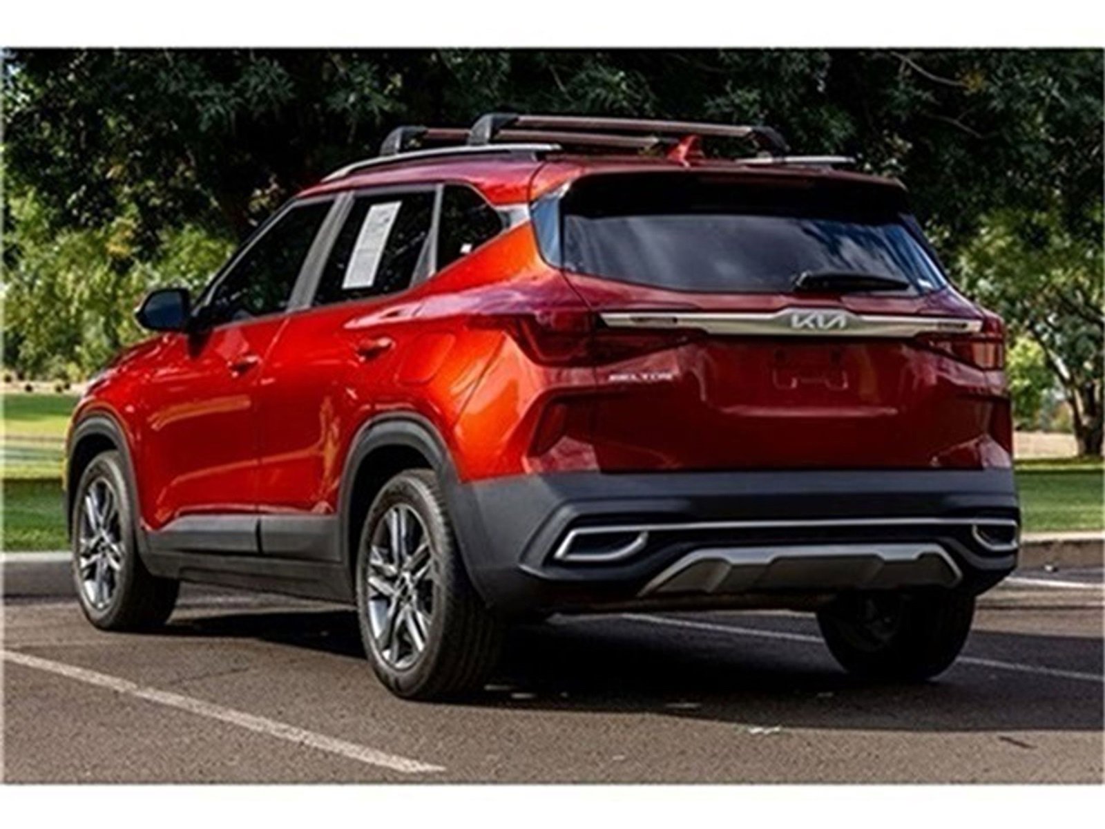 Used 2023 Kia Seltos S w/ Navigation Package image 7