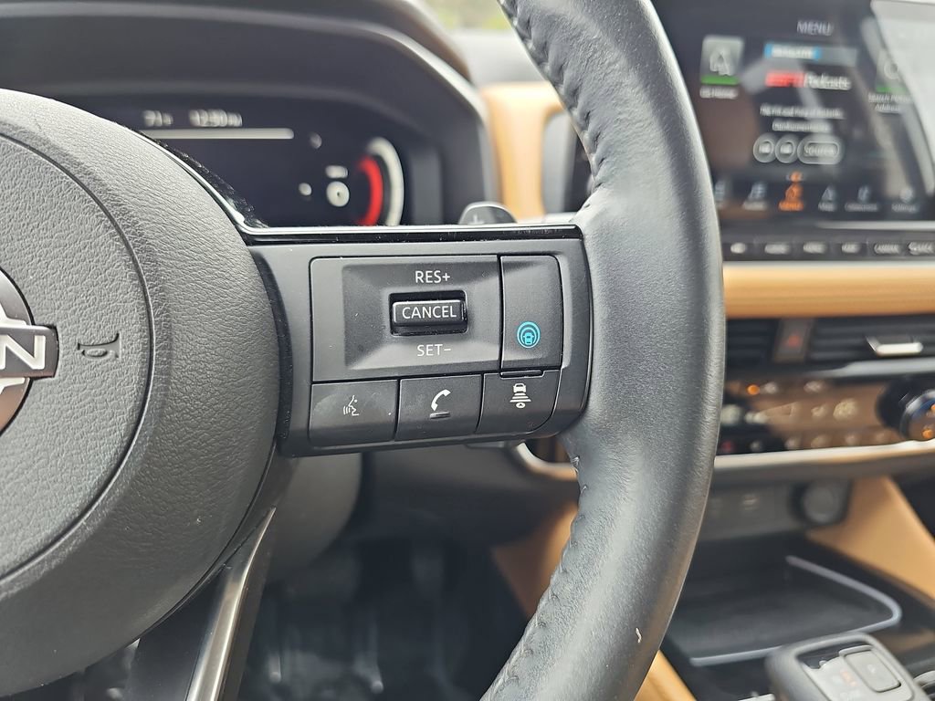 Used 2023 Nissan Rogue Platinum w/ Platinum Premium Package image 22