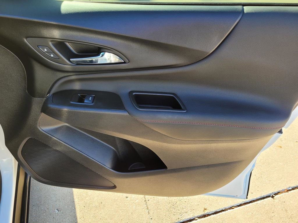 Used 2024 Chevrolet Equinox RS image 7