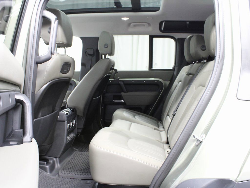 Used 2020 Land Rover Defender 110 S image 10