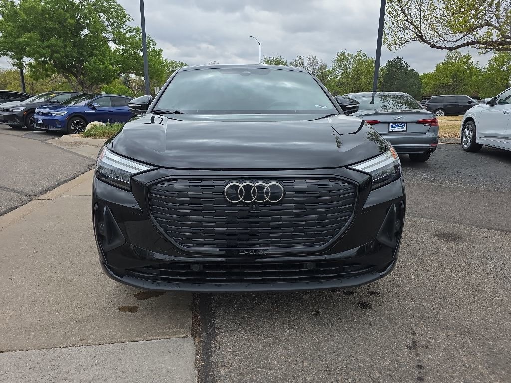 Used 2024 Audi Q4 e-tron Premium Plus w/ Premium Plus AWD/4WD image 8