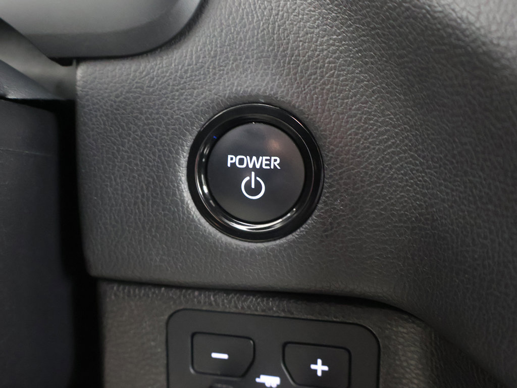 Used 2025 Toyota Sequoia SR5 AWD/4WD image 42