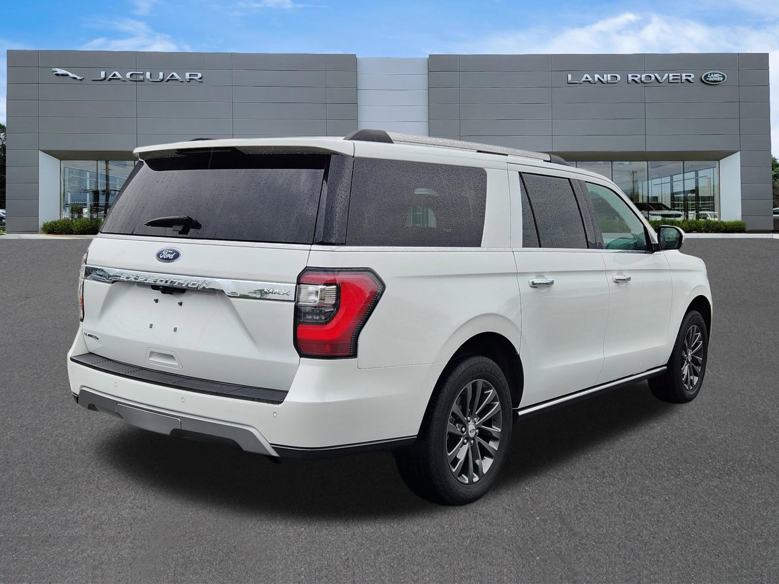 Used 2020 Ford Expedition Max Limited w/ Equipment Group 301A AWD/4WD image 4