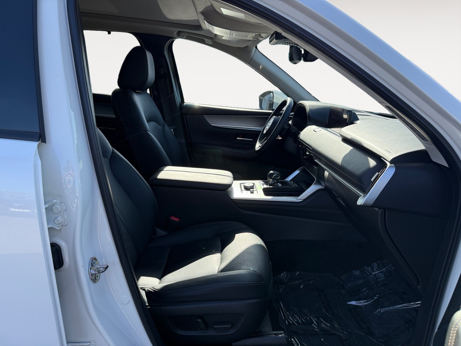 Certified 2024 MAZDA CX-90 Plug-In Hybrid w/ Premium Pkg AWD/4WD image 19