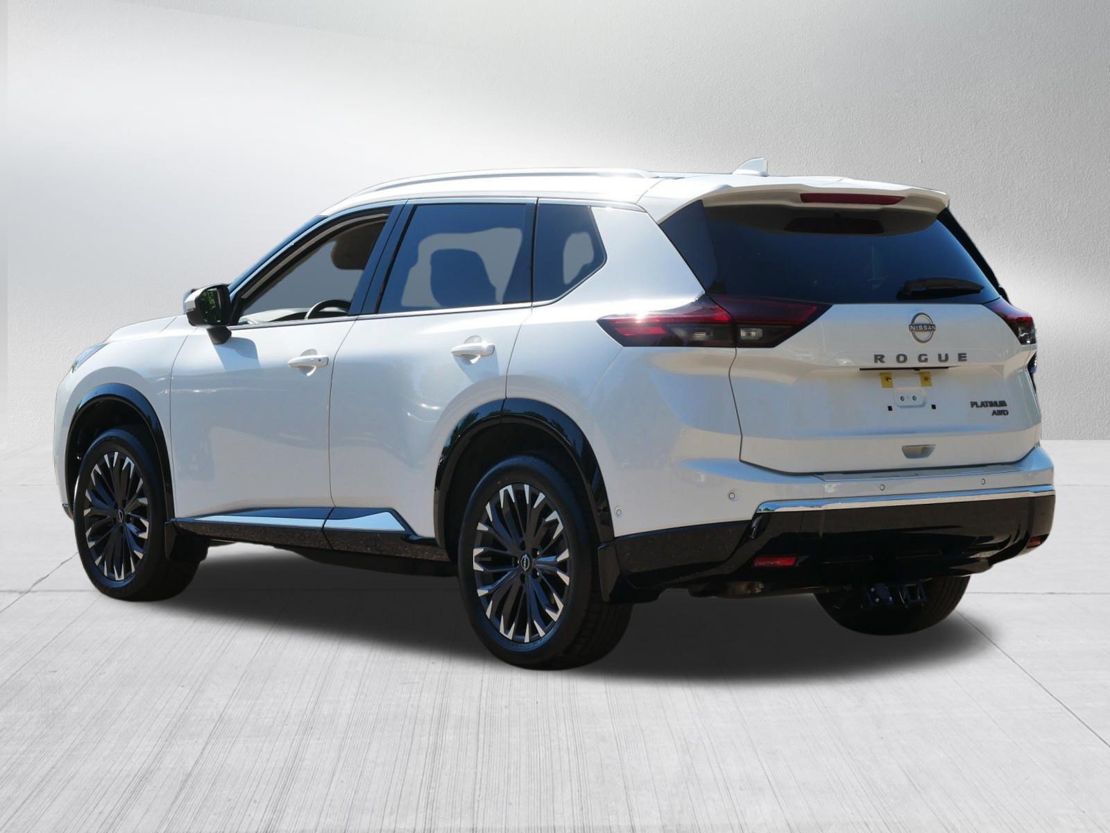 Certified 2024 Nissan Rogue Platinum w/ Platinum Premium Package AWD/4WD image 5