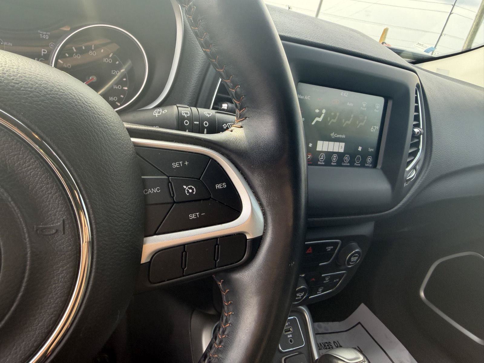 Used 2020 Jeep Compass Latitude w/ Popular Equipment Group AWD/4WD image 22