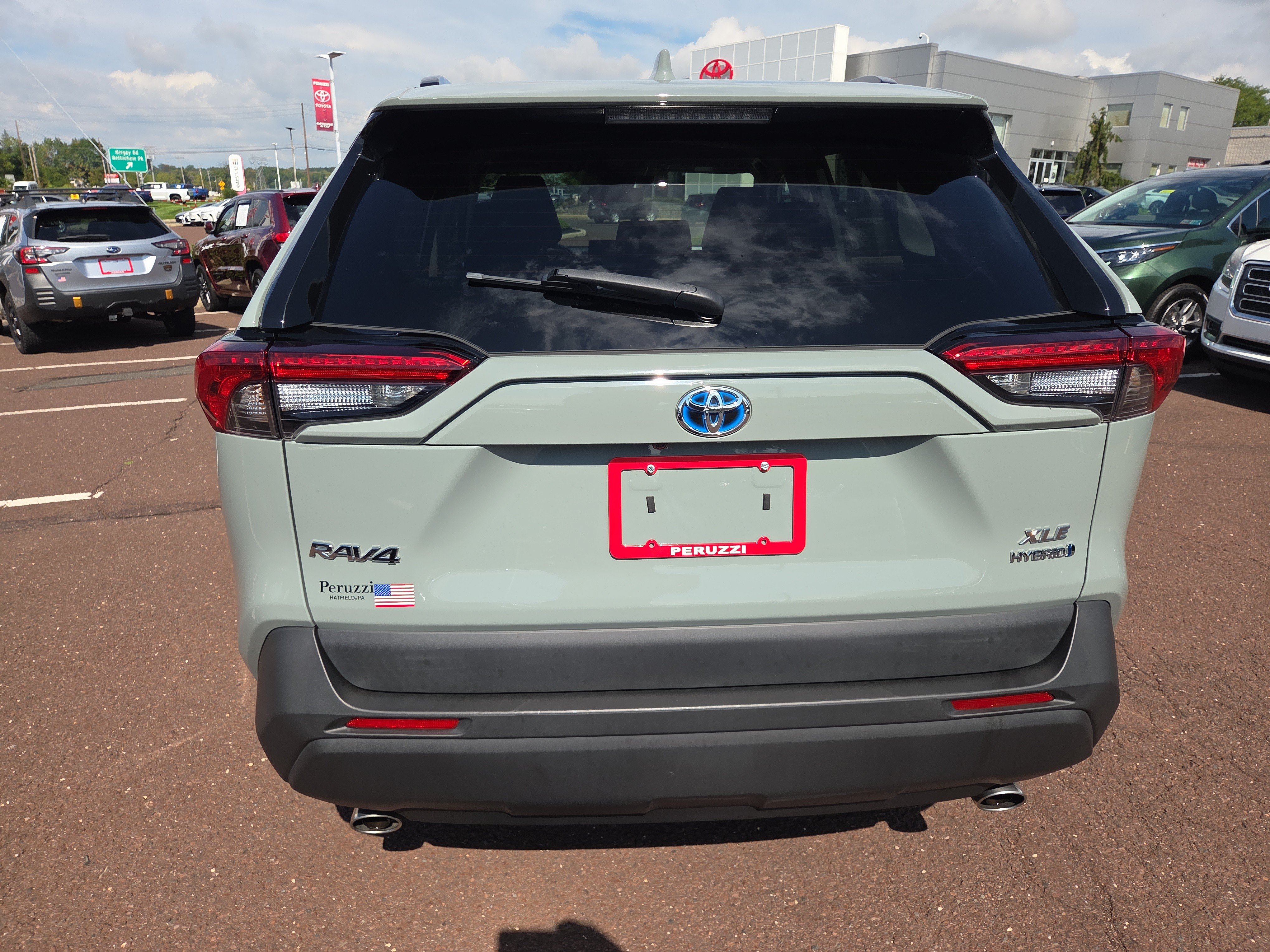Certified 2021 Toyota RAV4 XLE w/ XLE Grade Weather Package AWD/4WD image 4
