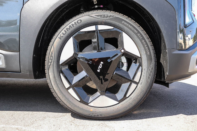 New 2027 Kia Seltos EX FWD image 17