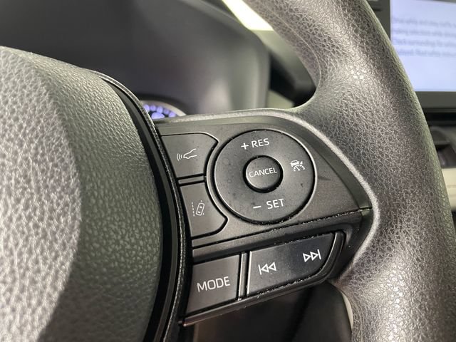 Used 2021 Toyota RAV4 XLE w/ Convenience Package FWD image 10